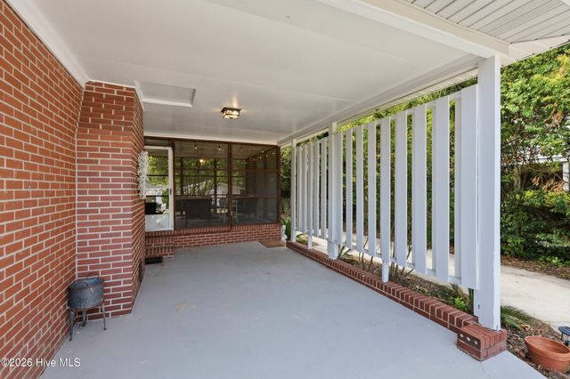 805 Adelaide Drive, Wilmington, NC 28412
