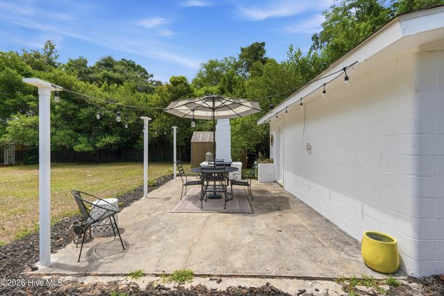 805 Adelaide Drive, Wilmington, NC 28412