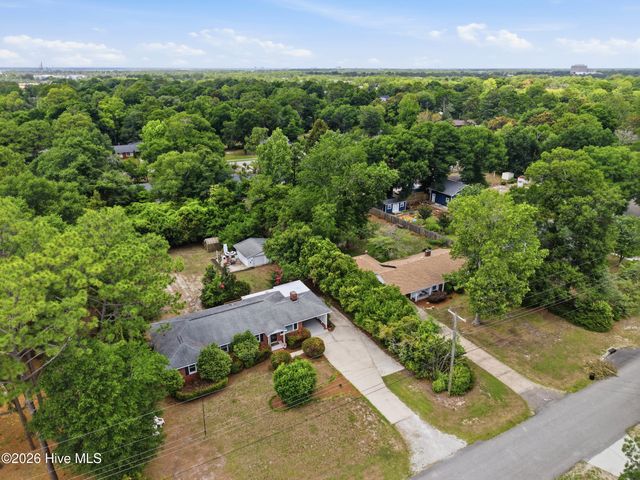 805 Adelaide Drive, Wilmington, NC 28412