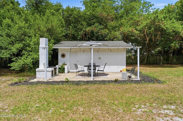 805 Adelaide Drive, Wilmington, NC 28412