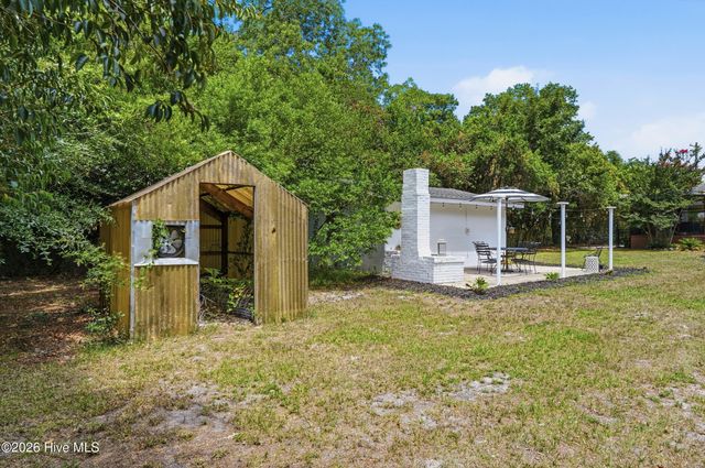 805 Adelaide Drive, Wilmington, NC 28412