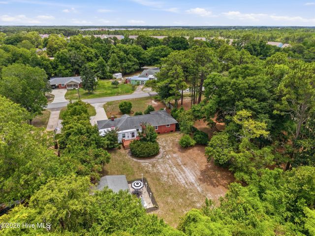 805 Adelaide Drive, Wilmington, NC 28412