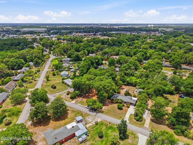 805 Adelaide Drive, Wilmington, NC 28412