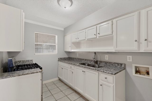 3846 Happy Canyon Drive, Dallas, TX 75241
