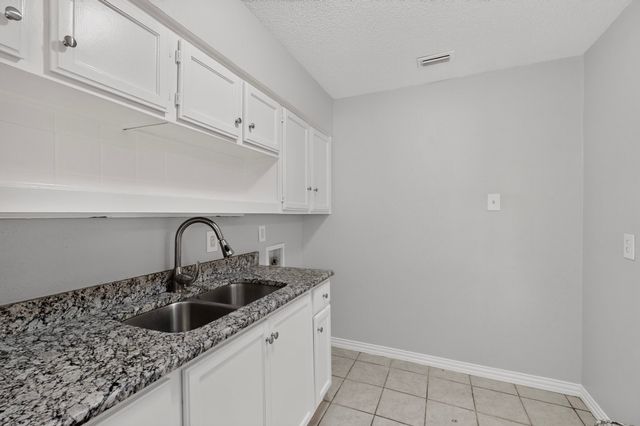 3846 Happy Canyon Drive, Dallas, TX 75241