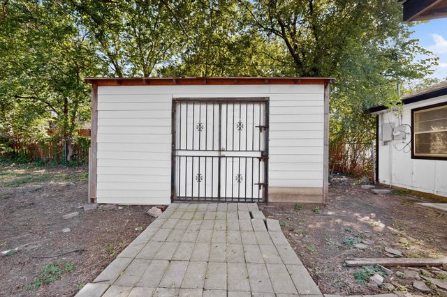 3846 Happy Canyon Drive, Dallas, TX 75241