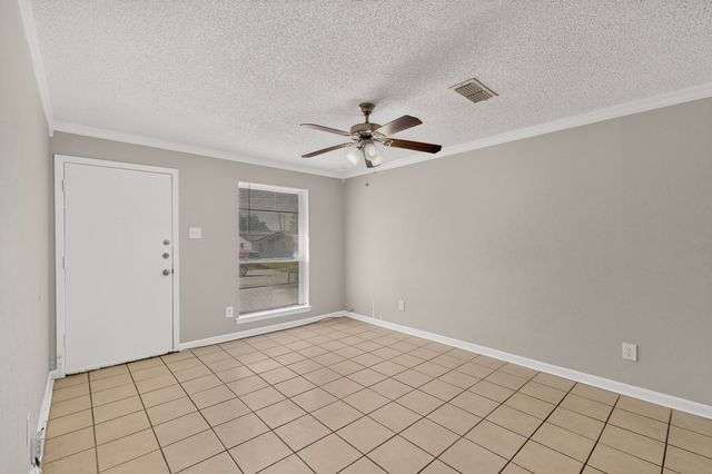 3846 Happy Canyon Drive, Dallas, TX 75241