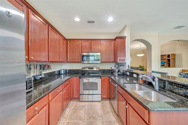 12434 NW Emerald Creek Manor, Plantation, FL 33325