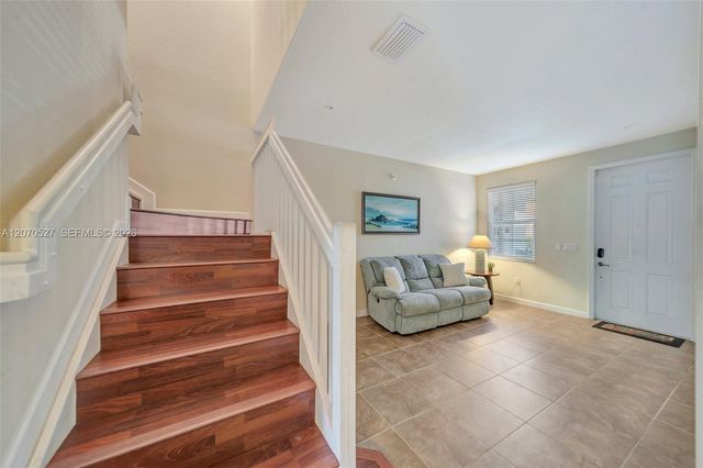12434 NW Emerald Creek Manor, Plantation, FL 33325