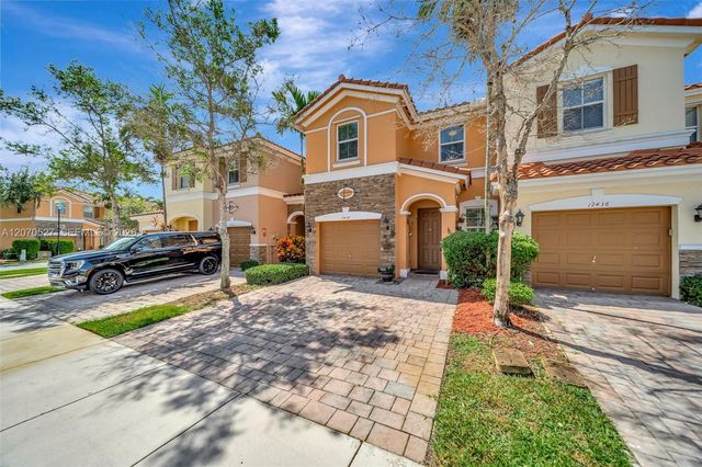 12434 NW Emerald Creek Manor, Plantation, FL 33325