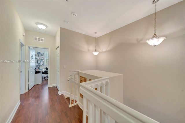 12434 NW Emerald Creek Manor, Plantation, FL 33325