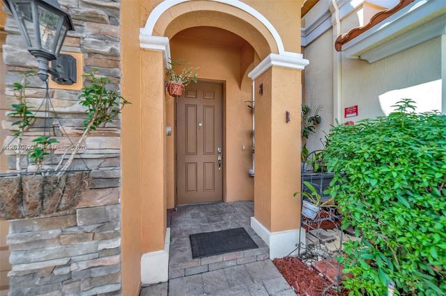 12434 NW Emerald Creek Manor, Plantation, FL 33325