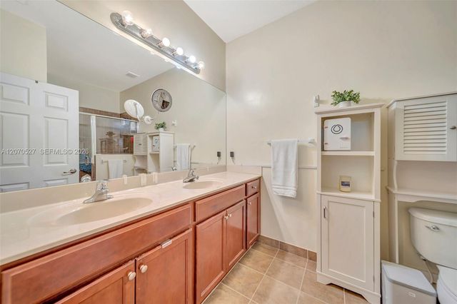 12434 NW Emerald Creek Manor, Plantation, FL 33325