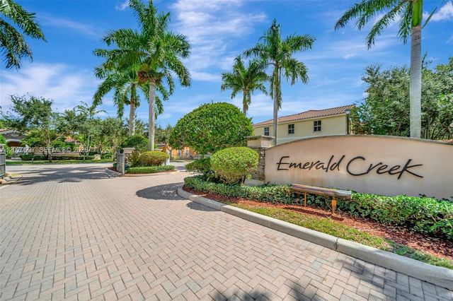 12434 NW Emerald Creek Manor, Plantation, FL 33325