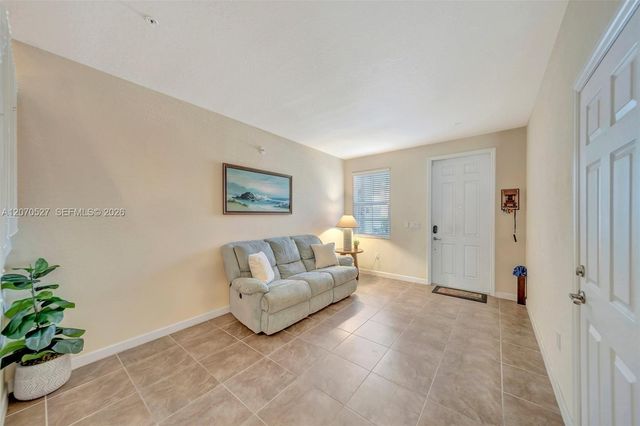 12434 NW Emerald Creek Manor, Plantation, FL 33325