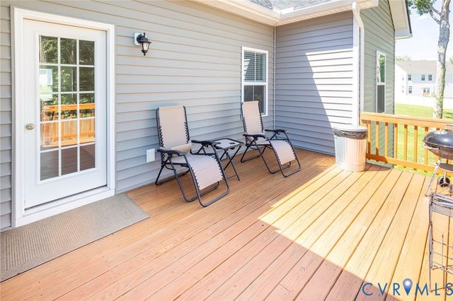 4325 Poplar Village Dr, Chester, VA 23831