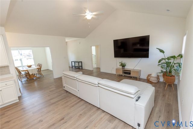 4325 Poplar Village Dr, Chester, VA 23831