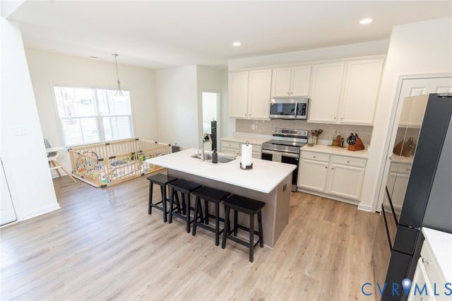 4325 Poplar Village Dr, Chester, VA 23831