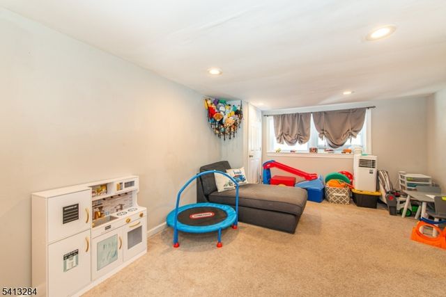 46 Vail Dr, Hampton Twp., NJ 07860