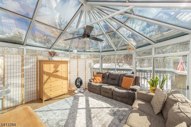 46 Vail Dr, Hampton Twp., NJ 07860