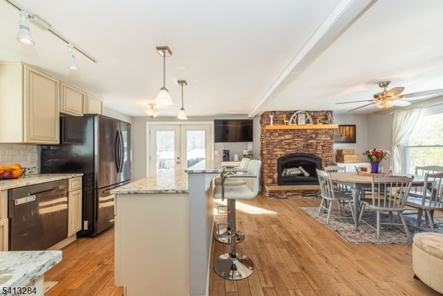 46 Vail Dr, Hampton Twp., NJ 07860