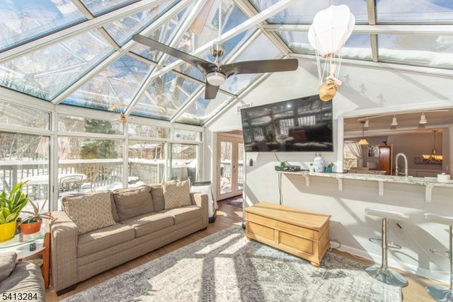 46 Vail Dr, Hampton Twp., NJ 07860