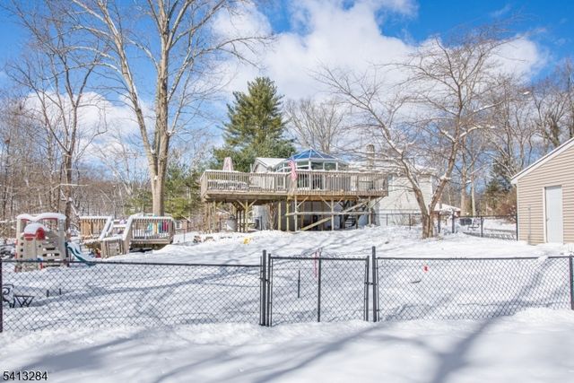 46 Vail Dr, Hampton Twp., NJ 07860