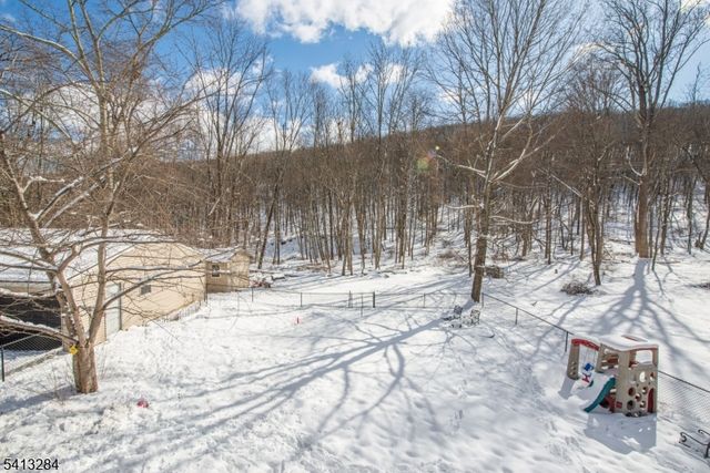 46 Vail Dr, Hampton Twp., NJ 07860