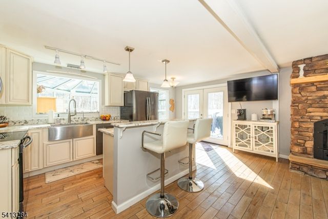 46 Vail Dr, Hampton Twp., NJ 07860