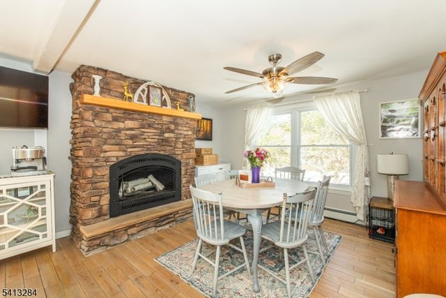 46 Vail Dr, Hampton Twp., NJ 07860