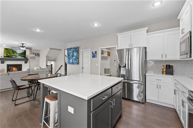 5837 Belmont Drive, Shawnee, KS 66226