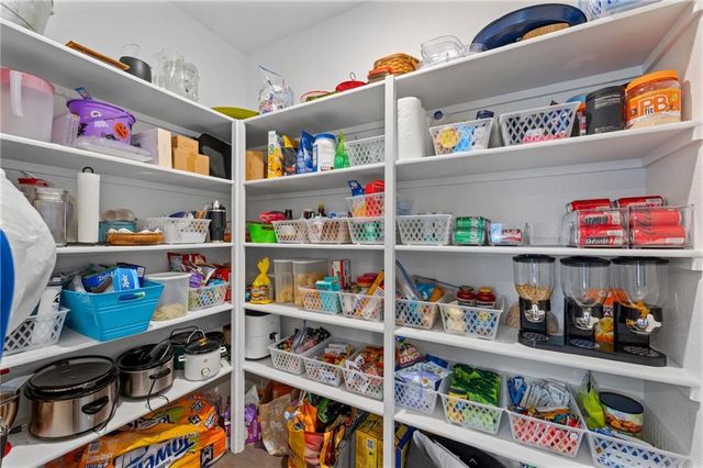 5837 Belmont Drive, Shawnee, KS 66226