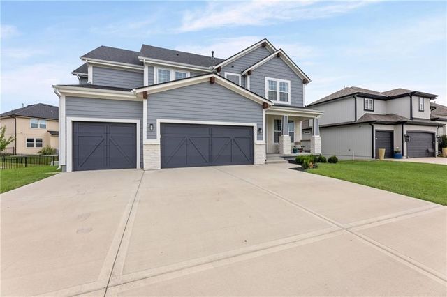 5837 Belmont Drive, Shawnee, KS 66226