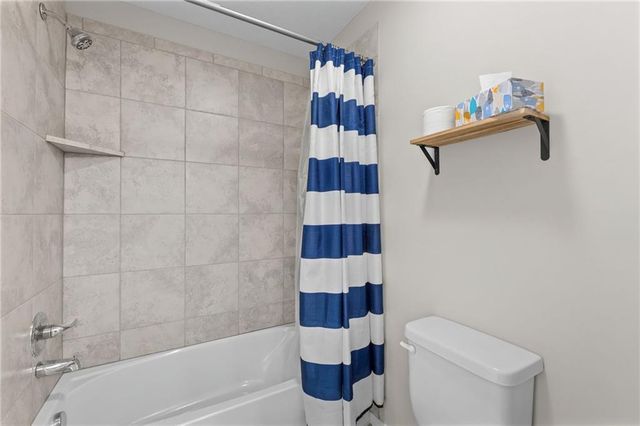 5837 Belmont Drive, Shawnee, KS 66226