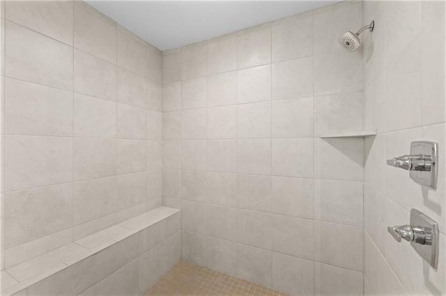 5837 Belmont Drive, Shawnee, KS 66226