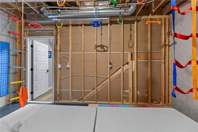 5837 Belmont Drive, Shawnee, KS 66226