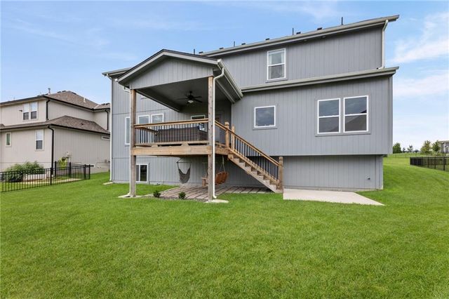 5837 Belmont Drive, Shawnee, KS 66226