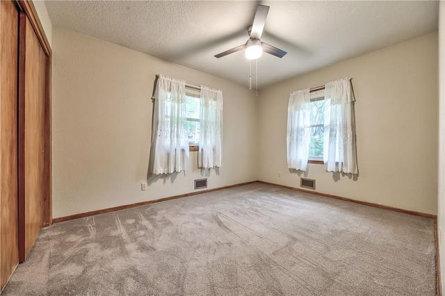 808 N Apache Drive, Independence, MO 64056