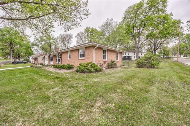 808 N Apache Drive, Independence, MO 64056