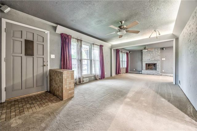 808 N Apache Drive, Independence, MO 64056