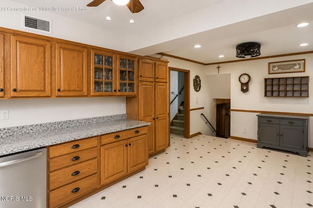 1961 Colony Drive, Toledo, OH 43614