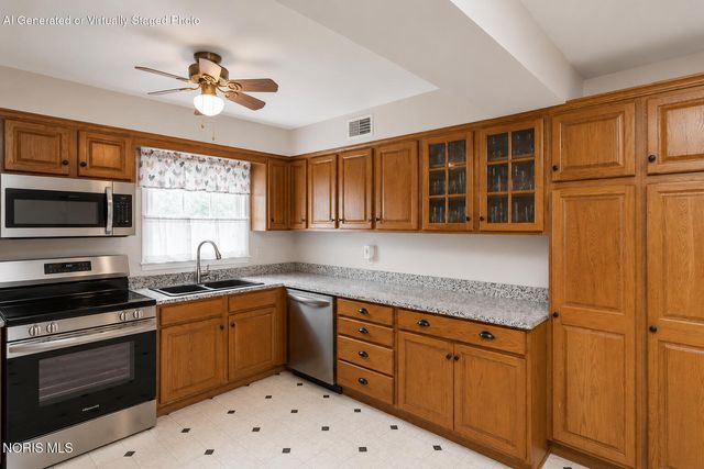 1961 Colony Drive, Toledo, OH 43614