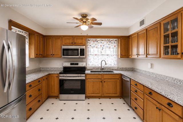 1961 Colony Drive, Toledo, OH 43614