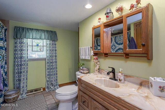 1961 Colony Drive, Toledo, OH 43614