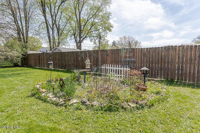 1961 Colony Drive, Toledo, OH 43614