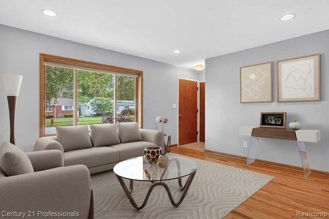 14425 Stonehouse Avenue, Livonia, MI 48154