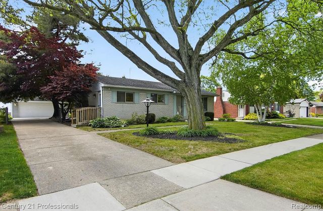 14425 Stonehouse Avenue, Livonia, MI 48154