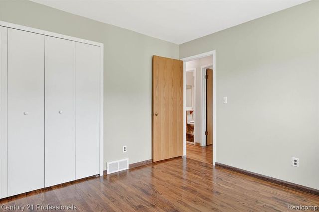 14425 Stonehouse Avenue, Livonia, MI 48154