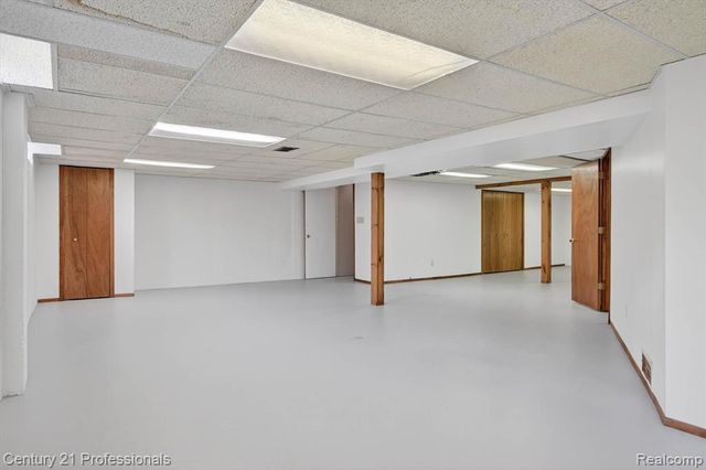 14425 Stonehouse Avenue, Livonia, MI 48154
