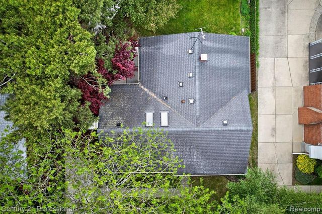 14425 Stonehouse Avenue, Livonia, MI 48154